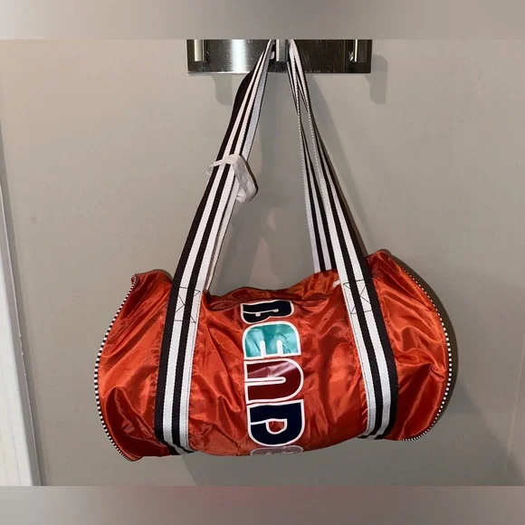 Henri Bendel Colorblock Logo Nylon Barrel Duffel – NWOT! 🧡 Collector item! - Picture 7 of 13